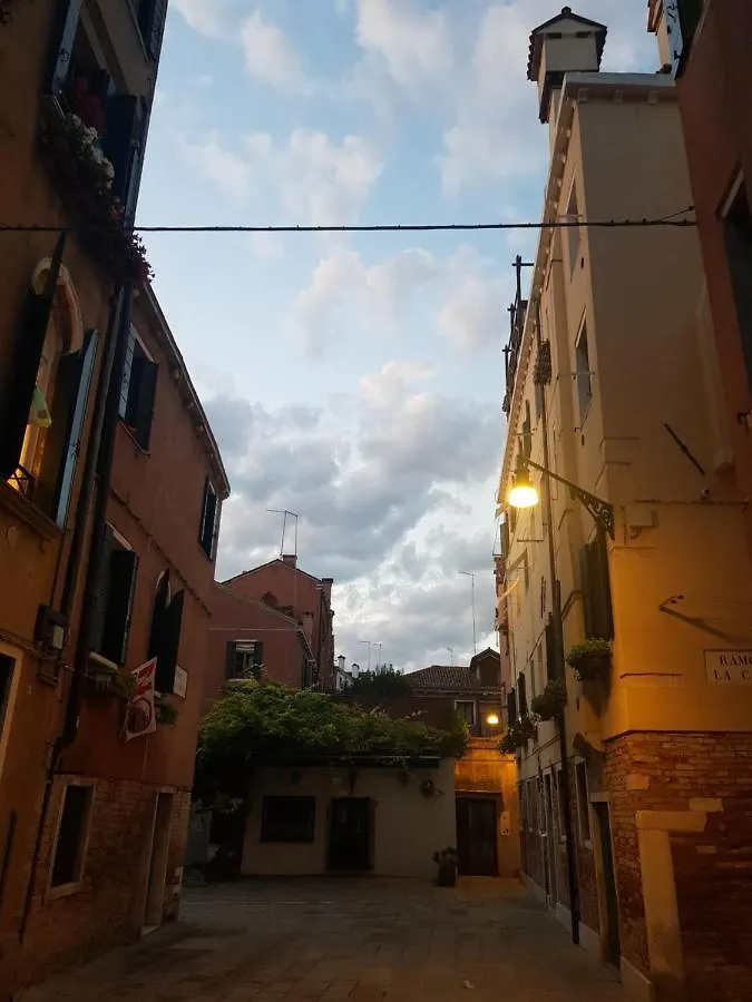 golden place Venedig 0*,  Italien